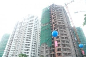 HIM LAM CHỢ LỚN: BÁN 200 CĂN HỘ TRONG MỘT BUỔI SÁNG