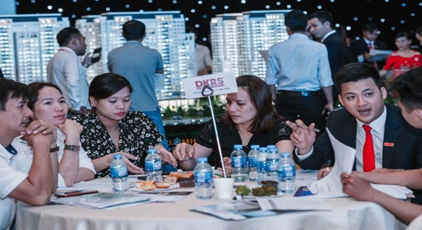 Các khách hàng tham dự đều hài lòng về quyết định chọn Dream Home Riverside làm nơi an cư và đầu tư sinh lợi.