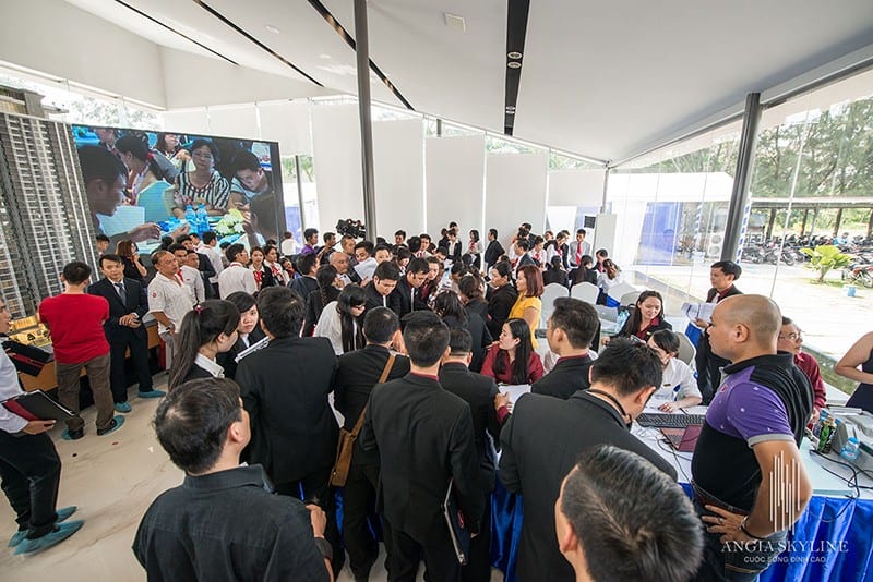 Phân khúc nào dẫn dắt thị trường những tháng cuối năm 2015?