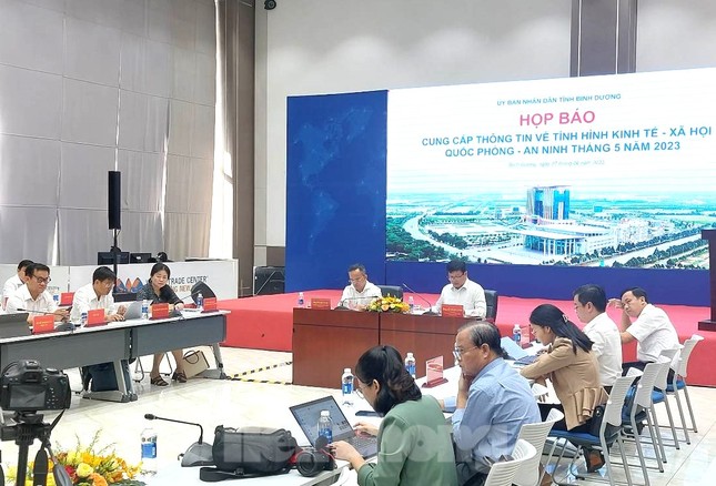 Toàn cảnh họp báo
