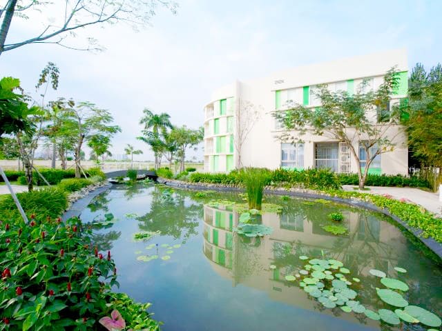 Hồ điều tiết nội khu