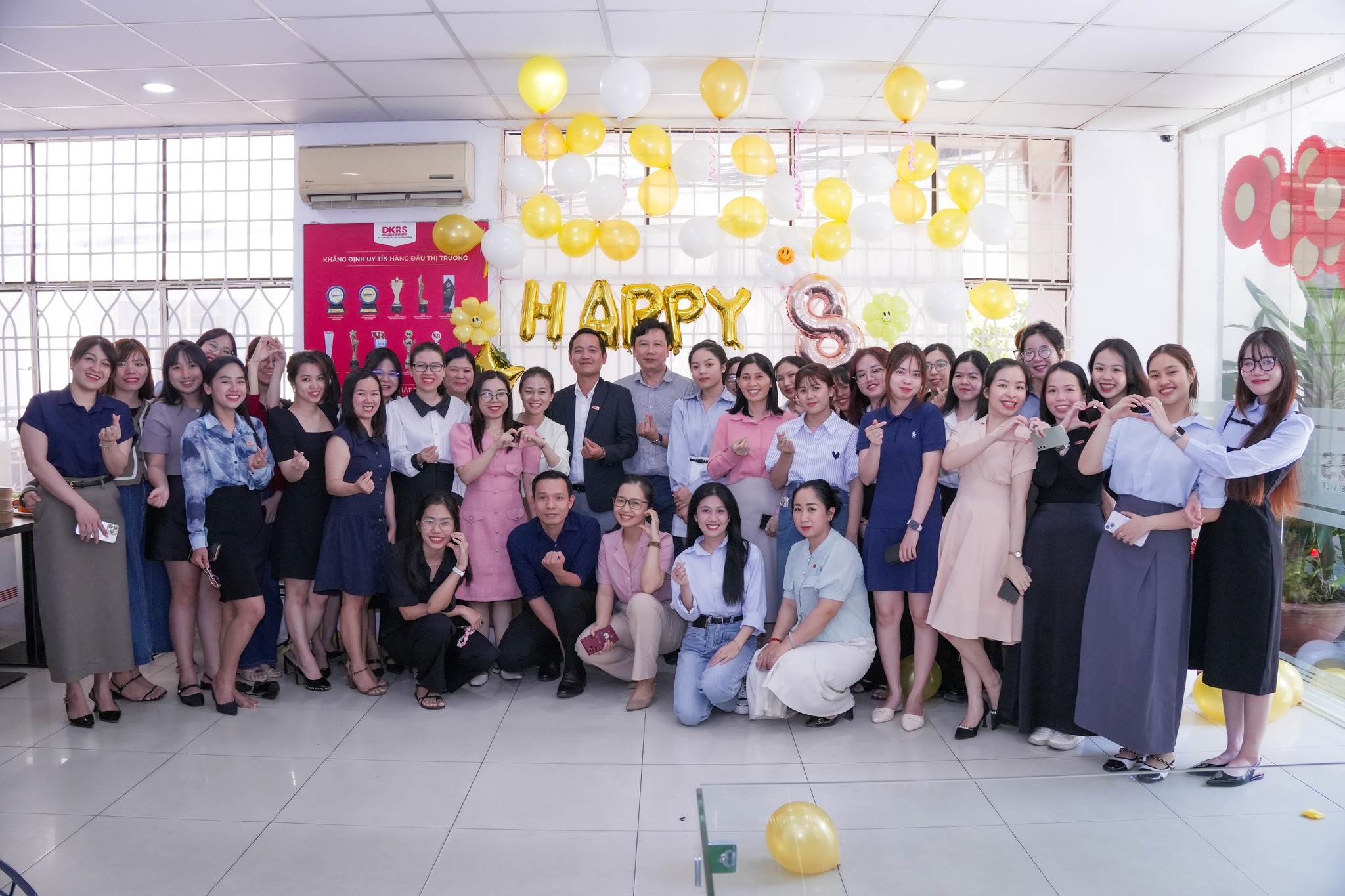PHÁI NỮ DKRS TỎA SÁNG MỪNG NGÀY 8/3